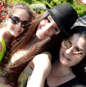 Meet your Posher, Rola